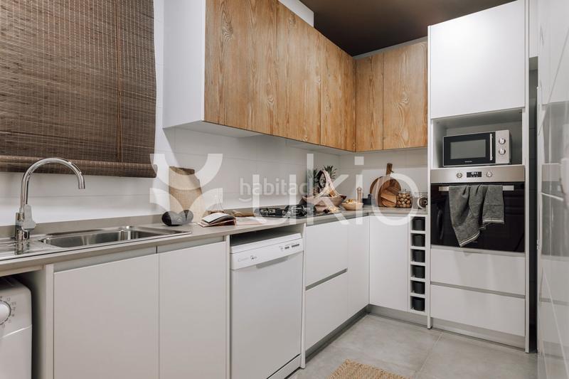 Foto db7559c8-29ad-4a9f-8636-5b37097b278b. Alquiler apartamento  3 dormitorios en gràcia en Barcelona