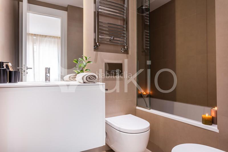 Foto ba4108aa-3c5f-433a-971b-d1c55062e763. Alquiler apartamento  de 3 dormitorios en Almagro en Madrid