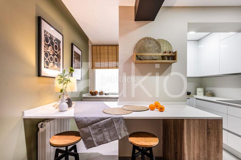 Foto f1db8d2a-14bd-46d9-8dc6-d0755417eb68. Alquiler apartamento  de 3 dormitorios en Almagro en Madrid
