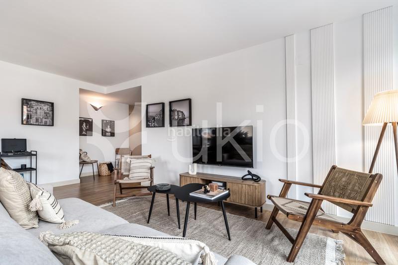 Foto 707edc43-e410-4c41-9156-0e6232ff1e2b. Alquiler piso apartamento de 3 dormitorios en chueca en Madrid