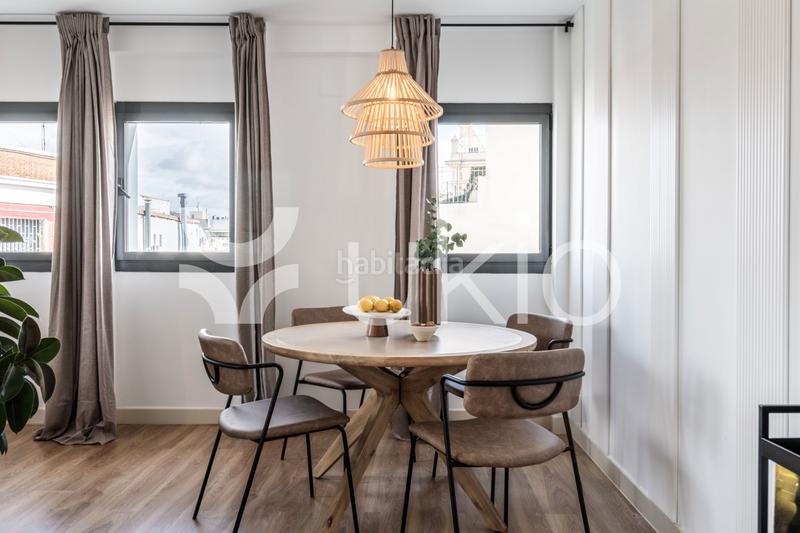 Foto b8c7ed64-eb22-4e11-b519-5933ae8b1b7d. Alquiler piso apartamento de 3 dormitorios en chueca en Madrid