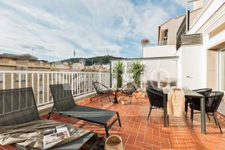 Lloguer Àtic  Carrer de balmes. Ático de 1 habitación con oficina y terraza en sant gervasi