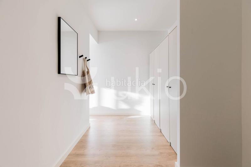 Foto 5d6e2b1d-daab-424a-a413-8493f31763b5. Alquiler ático  de 1 habitación con oficina y terraza en sant gervasi en Barcelona