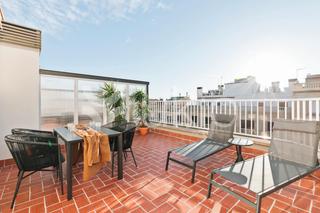 Location Attique  Carrer de balmes. Ático de 1 habitación con oficina y terraza en sant gervasi