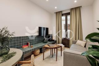 Location Appartement  Carrer de les jonqueres. Apartamento de 2 dormitorios con balcón y terraza en ciutat vell