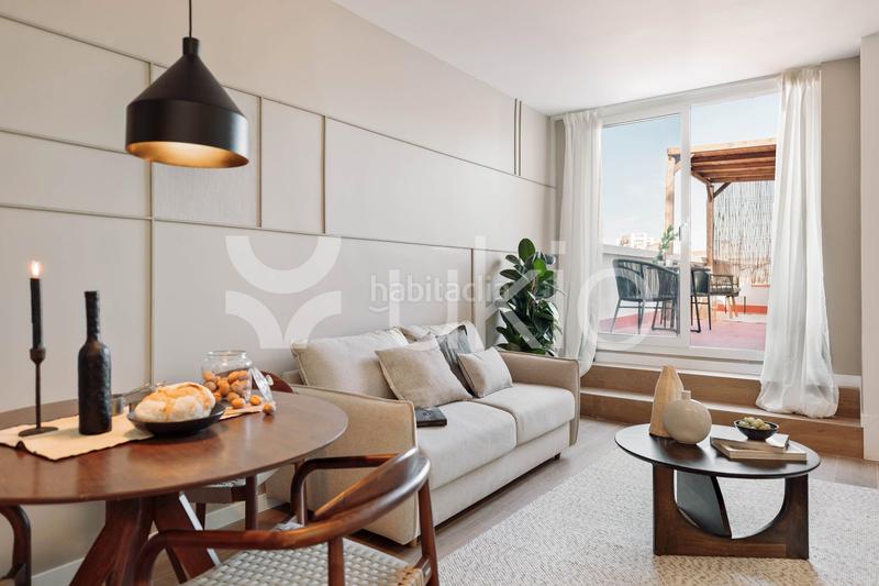 Foto 58fba5d9-666b-43a7-b3f0-2450408c8ad0. Alquiler ático  de 1 dormitorio con terraza en eixample dreta en Barcelona