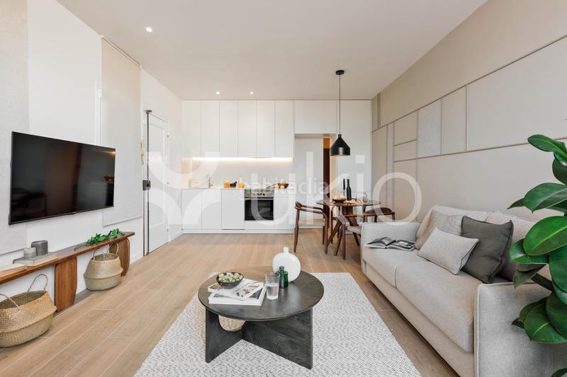 Foto b2c18ba5-7b33-4e61-905f-664b8c8ba6d1. Alquiler ático  de 1 dormitorio con terraza en eixample dreta en Barcelona