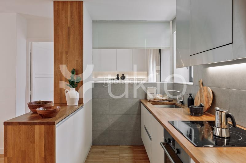 Foto 9f7be9ac-c0fe-4078-a61a-38f0f604efa5. Lloguer apartament amb calefacció a Sagrada Família Barcelona