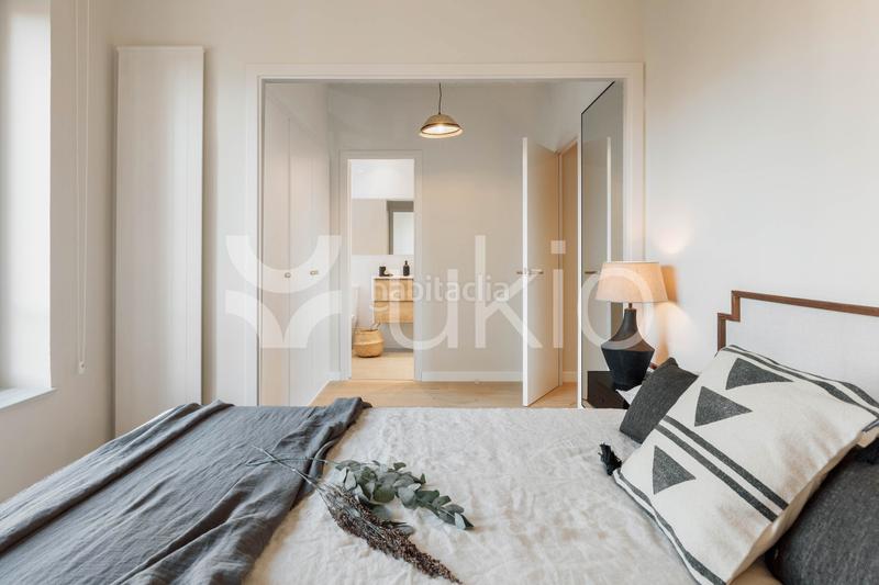 Foto b9ac0046-7951-4f8d-9b26-45ec86d2c70f. Alquiler apartamento  de 2 dormitorios con aparcamiento en sant gervasi en Barcelona