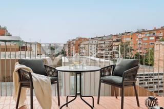 Lloguer Apartament  Carrer de lucà. Apartamento de 4 dormitorios con terraza y oficina en sant gerva