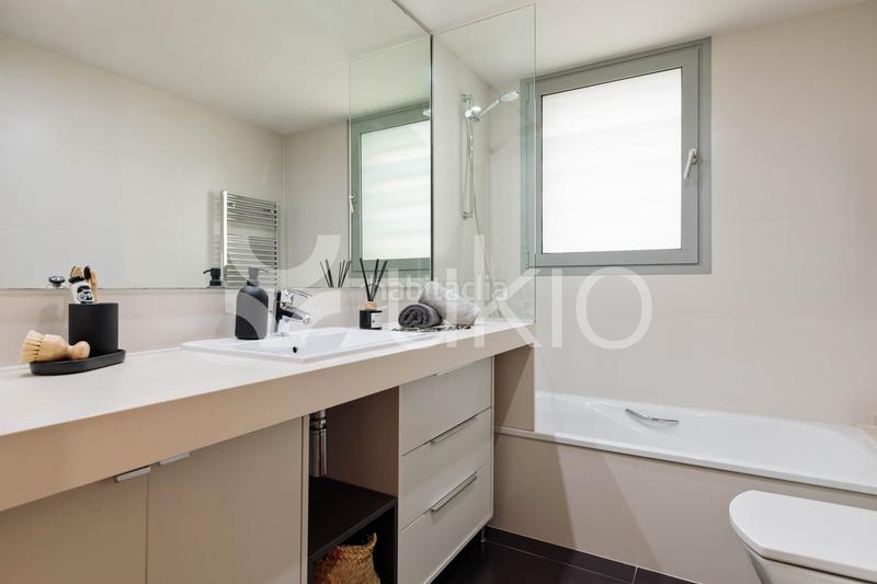 Foto 30448b1d-c9d4-4ec3-a567-41210be014af. Lloguer apartament amb calefacció a La Nova Esquerra de l´Eixample Barcelona