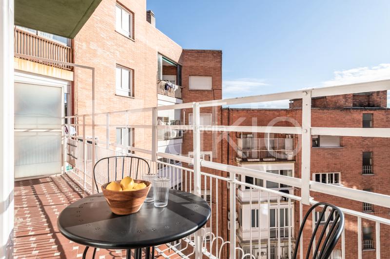 Foto 2d06fe84-c839-43a4-a650-47a477e5b49b. Alquiler piso apartamento de 3 habitaciones en chamartín en Madrid