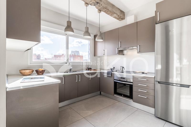 Foto e05598a6-db23-461a-b739-496facb0a643. Alquiler piso apartamento de 3 habitaciones en chamartín en Madrid
