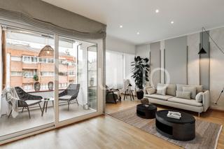 Lloguer Apartament  Ronda del general mitre. Apartamento de 3 habitaciones con oficina en sant gervasi