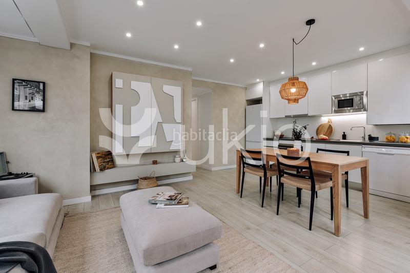 Foto eb1d921f-22d5-4361-b905-fa1b9d889254. Alquiler piso apartamento de 2 habitaciones en sant gervasy en Barcelona