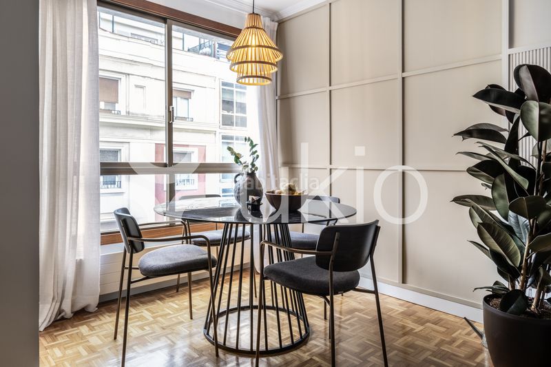 Foto 720ed3bf-a99d-4391-ab3f-f1d3cc0bf3b5. Alquiler apartamento  de 2 habitaciones con piscina en chamberí en Madrid