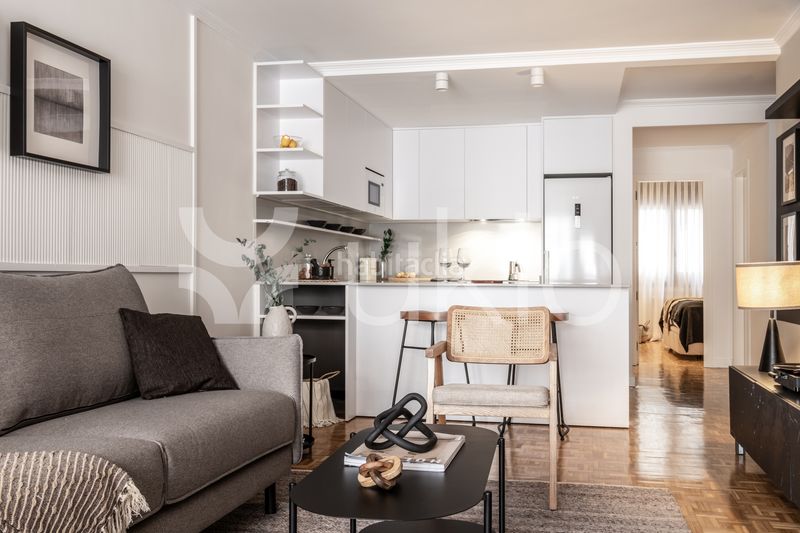 Foto f3ab51d8-4c6e-433d-bbe1-3956a3ef9569. Alquiler apartamento  de 2 habitaciones con piscina en chamberí en Madrid