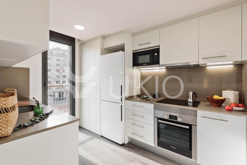 Foto b4a44c30-3e0a-4abf-87c1-cf4975154aa2. Rent flat with heating pool in Barri de les Corts Barcelona