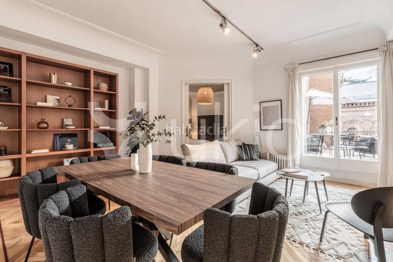 Foto c5661678-235c-4f5c-8a9a-387fb839a14b. Alquiler apartamento  de 3 dormitorios con terraza en Almagro en Madrid