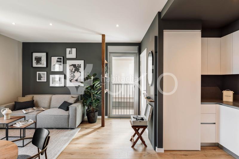 Foto 43cd611e-fff7-49a7-a6bd-90678e96bf61. Alquiler apartamento  2 habitaciones en poblenou en Barcelona