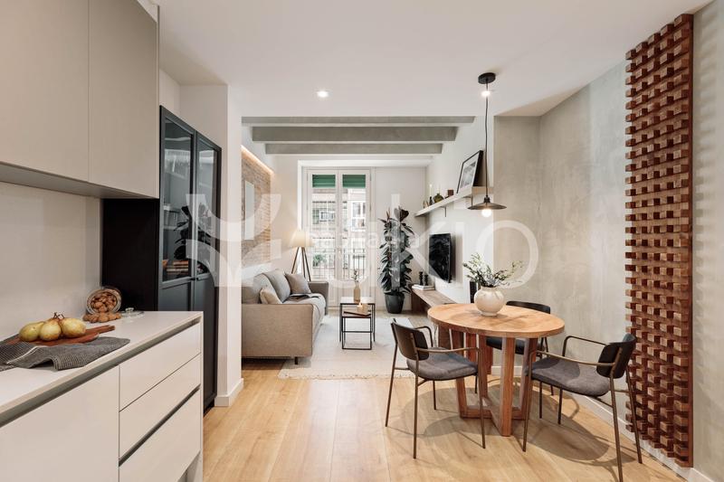 Foto 5b332b32-e8dc-4598-bb25-056a9bbd15d7. Lloguer apartament amb calefacció a La Nova Esquerra de l´Eixample Barcelona