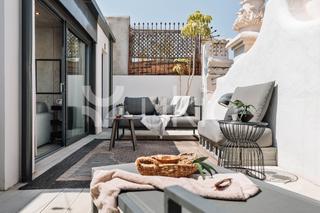 Alquiler Apartamento  Carrer de roger de llúria. Ático de 1 dormitorio con 2 terrazas en eixample dreta