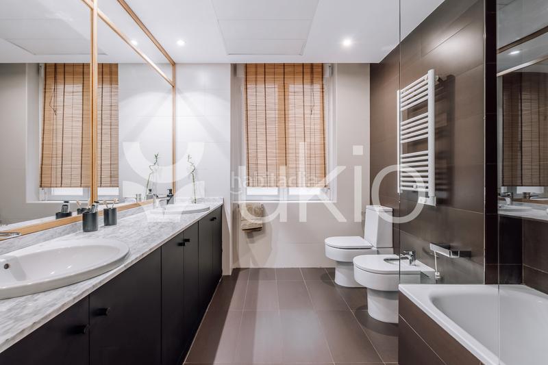 Foto fb044b07-9517-45ad-9fd5-6486a84e2b58. Alquiler apartamento  de 3 habitaciones en salamanca en Madrid