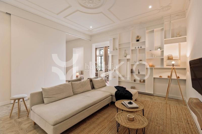 Foto e9e220ab-6d56-46bf-88c7-0a71865fb44a. Alquiler apartamento  de 2 dormitorios en eixample dreta en Barcelona