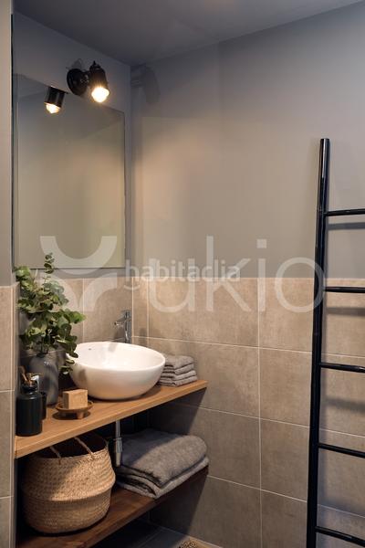 Foto 96df2de8-738e-4fc4-9836-ed470f43db69. Lloguer apartament a Sagrada Família Barcelona