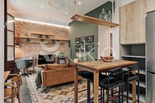 Alquiler Apartamento  Carrer de benet mercadé. Apartamento de 2 habitaciones en gracia