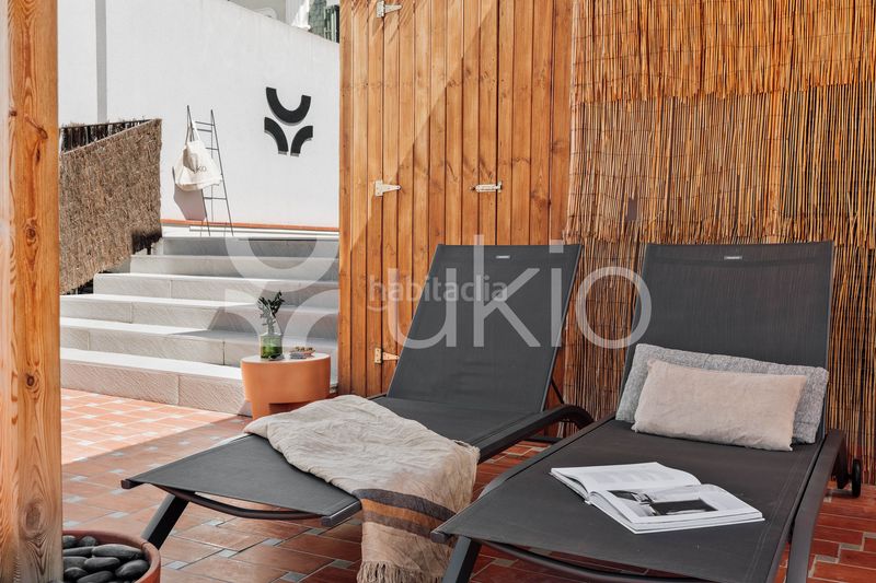 Foto 0bce862e-67e7-4842-b936-1cb67f05a0a3. Alquiler apartamento  de 2 dormitorios con piscina y jardín en gracia en Barcelona