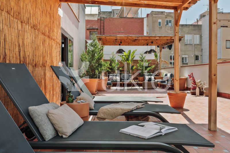 Foto 100a7e19-40e4-4b6e-a36f-5e65968025c6. Alquiler apartamento  de 2 dormitorios con piscina y jardín en gracia en Barcelona
