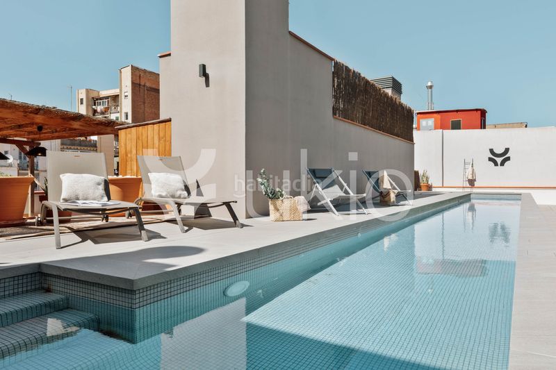 Foto 189d9c9a-b033-415a-83df-616208a6d0d5. Alquiler apartamento  de 2 dormitorios con piscina y jardín en gracia en Barcelona