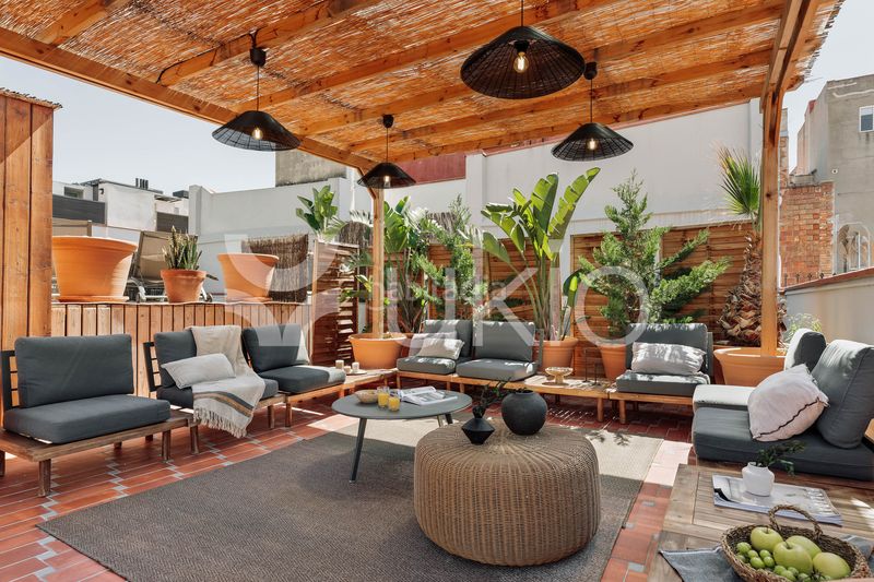 Foto 4fd400ae-0b75-41b1-9af2-4b3781110431. Alquiler apartamento  de 2 dormitorios con piscina y jardín en gracia en Barcelona