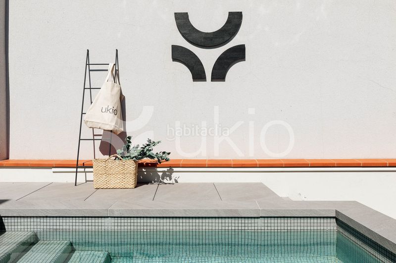 Foto 84dd51aa-50fc-46f3-a364-b42b360bcc95. Alquiler apartamento  de 2 dormitorios con piscina y jardín en gracia en Barcelona