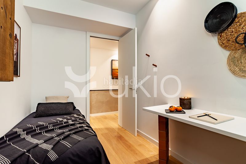 Foto a968e0af-803d-44fd-afa6-f5ab361a2f5a. Alquiler apartamento  de 2 dormitorios con piscina y jardín en gracia en Barcelona