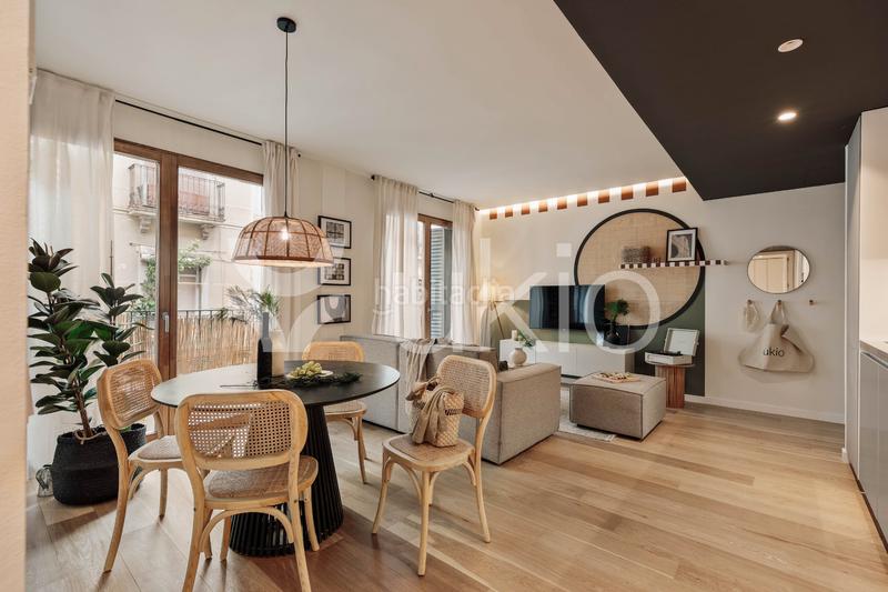 Foto f0fd0bcb-e8fb-4e71-b0f8-d3b6a3aae42a. Alquiler apartamento  de 2 dormitorios con piscina en gracia en Barcelona