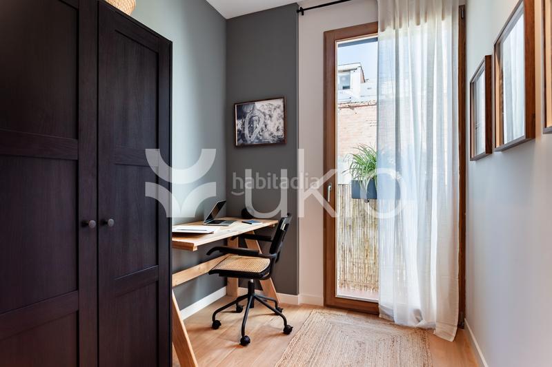 Foto cc3bf77d-2370-41d5-98a3-761dcbae6177. Affitto piccolo appartamento con riscaldamento parcheggio piscina in Barcelona