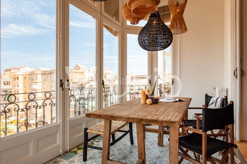 Foto b827029c-30e0-45a4-89ac-22261075ab02. Alquiler apartamento  de 2 habitaciones en calle balmes en Barcelona