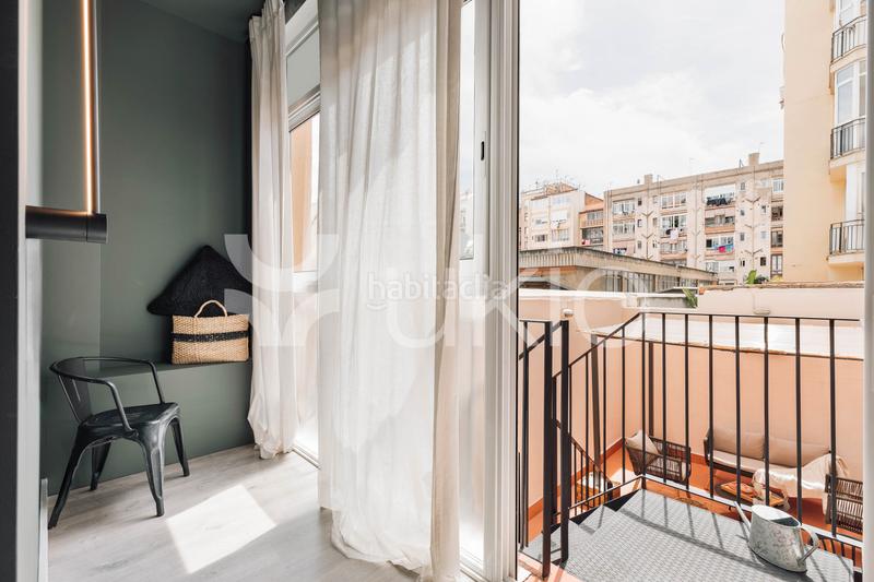 Foto f9c39e9c-a30f-4411-898b-5f3492e1d90c. Alquiler estudio  con terraza en eixample esquerra en Barcelona