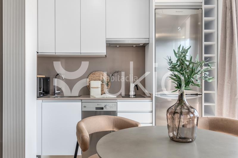 Foto 904a624f-6761-4cc2-addd-affcf5377f00. Rent apartment with heating in Niño Jesús Madrid