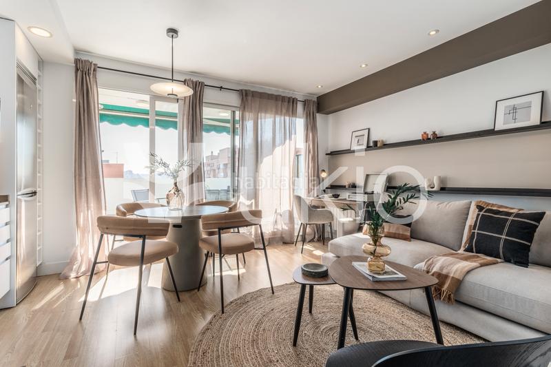 Foto b5aeda9b-00eb-464e-b018-942b6fbd8c68. Rent apartment with heating in Niño Jesús Madrid