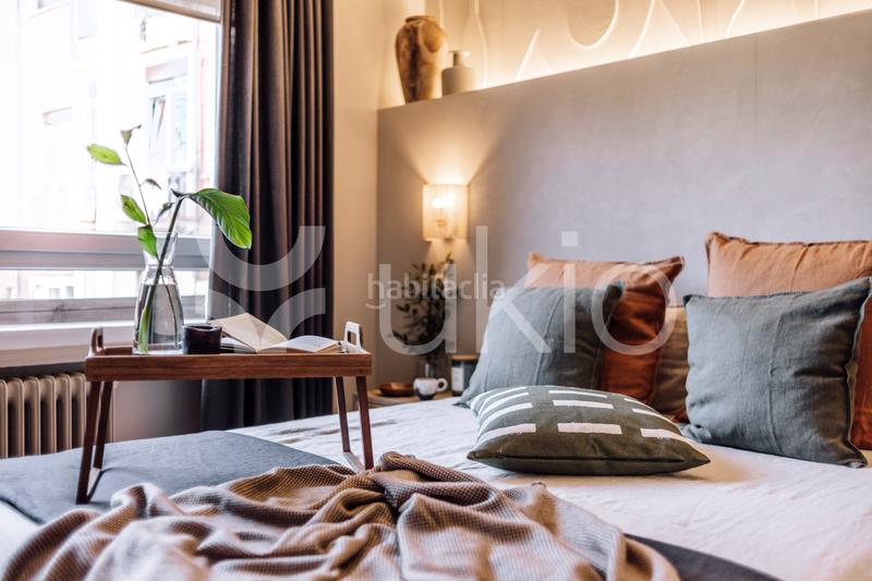 Foto 8b650b94-3b5f-49b6-a763-221f1858c5d0. Rent apartment with heating in Almagro Madrid