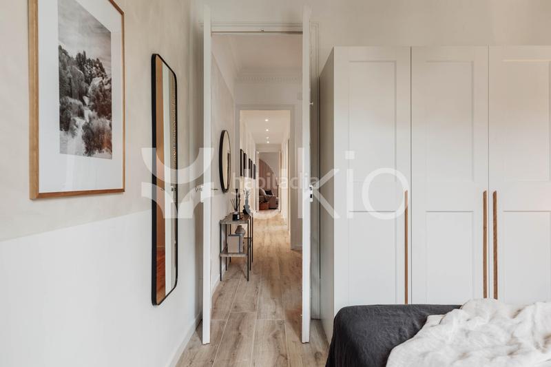 Foto 3b46b825-bda6-4b06-aa8b-c601e3a47a09. Alquiler apartamento  de 3 habitaciones con en gràcia en Barcelona