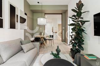 Affitto Piccolo appartamento  Carrer de floridablanca. Apartamento de 1 dormitorio con balcón en sant antoni