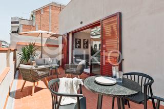 Lloguer Apartament  Carrer de floridablanca. Apartamento de 2 dormitorios con terraza en sant antoni