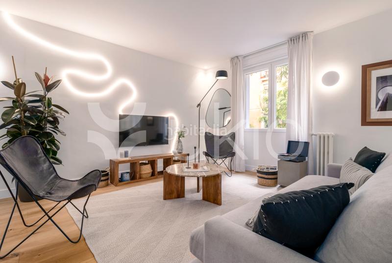 Foto bed7a4ba-6bae-4366-ba22-a8121f4bf541. Alquiler apartamento  de 2 habitaciones con terraza en Goya en Madrid