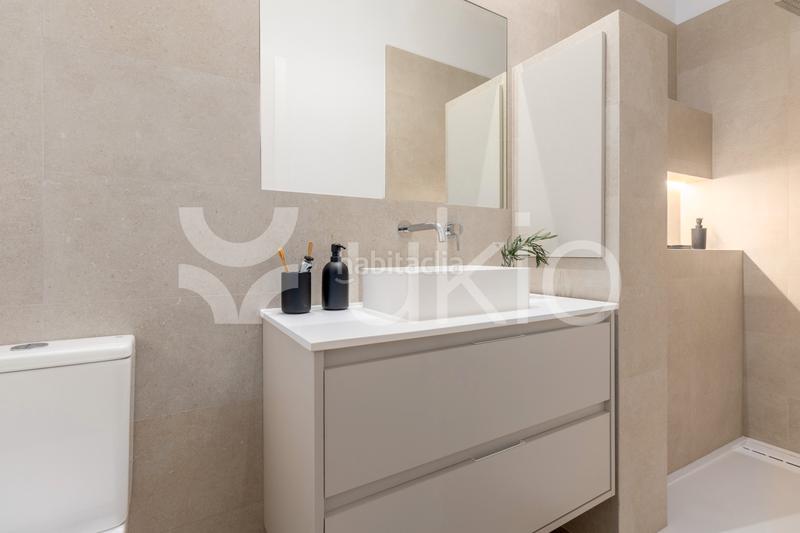 Foto 46980693-4183-4d9f-afdb-2f2405f09ffe. Lloguer apartament a Cortes-Huertas Madrid