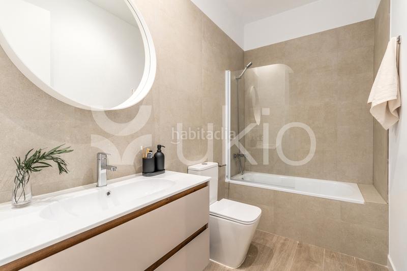 Foto 66997e5e-f4aa-4772-84bb-ff2471cb0e84. Lloguer apartament a Cortes-Huertas Madrid