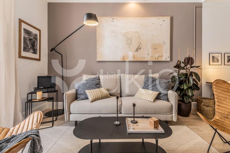 Foto 4041444b-c1ed-46fc-8902-1ec7a8d3377c. Location appartement dans Cortes-Huertas Madrid